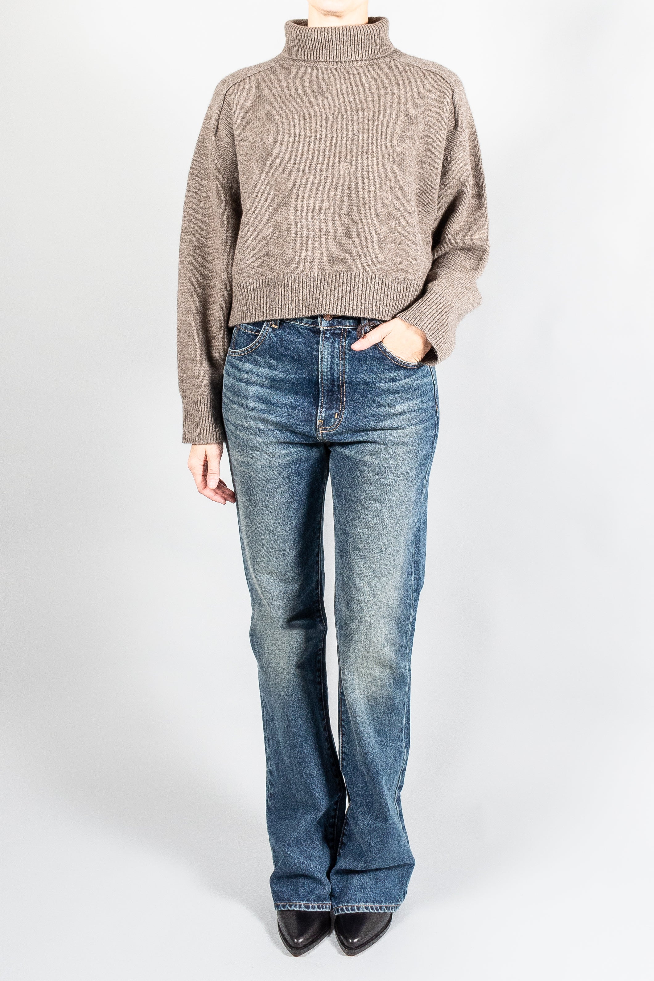 Vanessa Bruno Ballerine Cropped Turtleneck