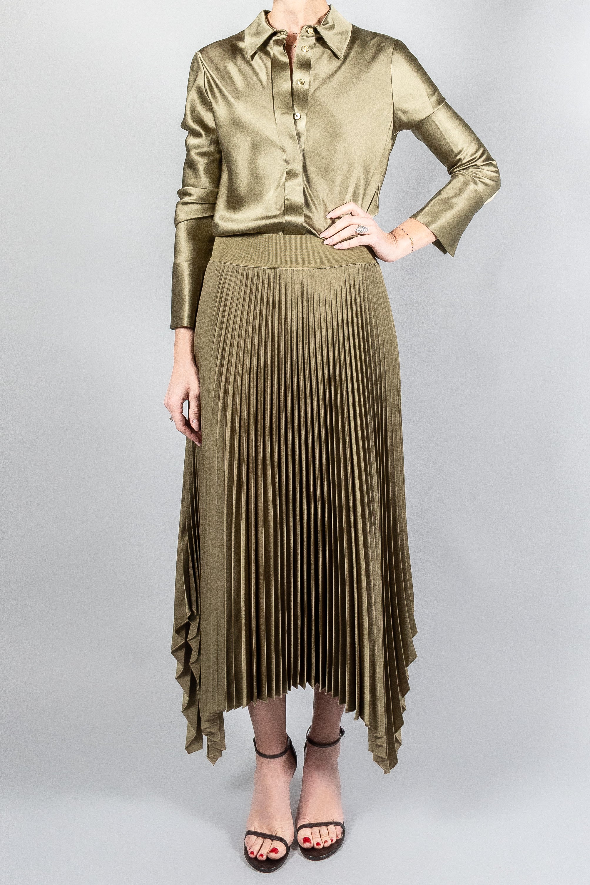 Pleated skirt outlet vancouver