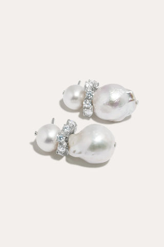 Completed Works P217 Woah! Pearl and Zirconia Earring