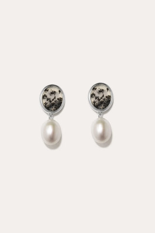 Completed Works P253 Pearl and Agate Drop Earring